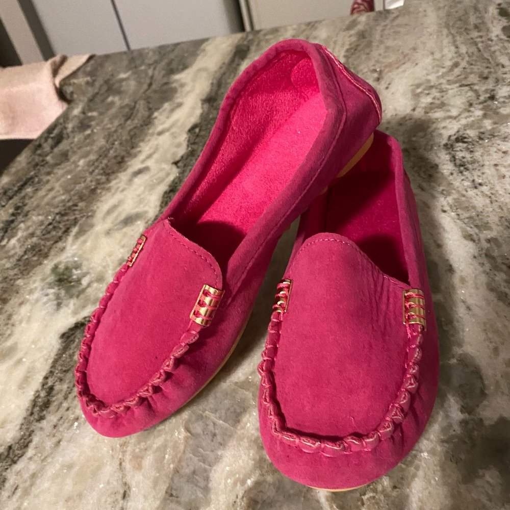Xiuxian New Driving Moccasins Fuschia size 7